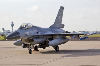 f16-b